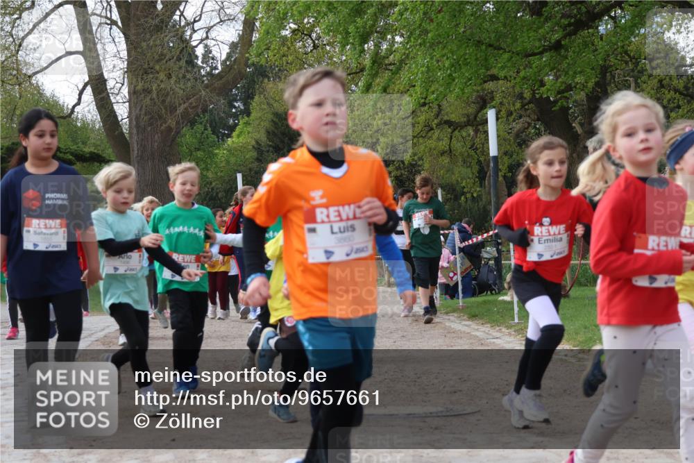 25.04.2026 - Das Zehntel Zöllner http://msf.ph/oto/9657661 25.04.2026 07:48:01 Laufen 1856, 1496, 800, 200 meine-sportfotos.de
