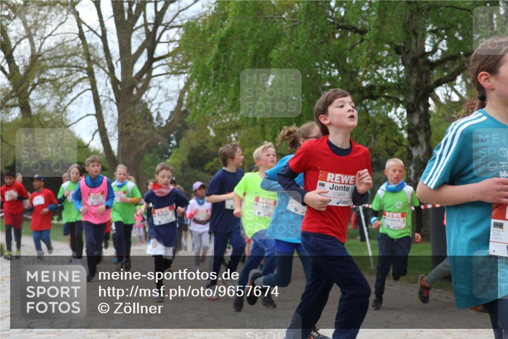 25.04.2026 - Das Zehntel Zöllner http://msf.ph/oto/9657674 25.04.2026 11:42:43 Laufen 10966 meine-sportfotos.de