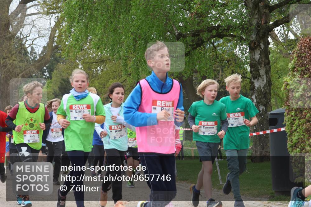 25.04.2026 - Das Zehntel Zöllner http://msf.ph/oto/9657746 25.04.2026 11:42:45 Laufen 1949, 12195, 11083, 10646, 1, 10638 meine-sportfotos.de
