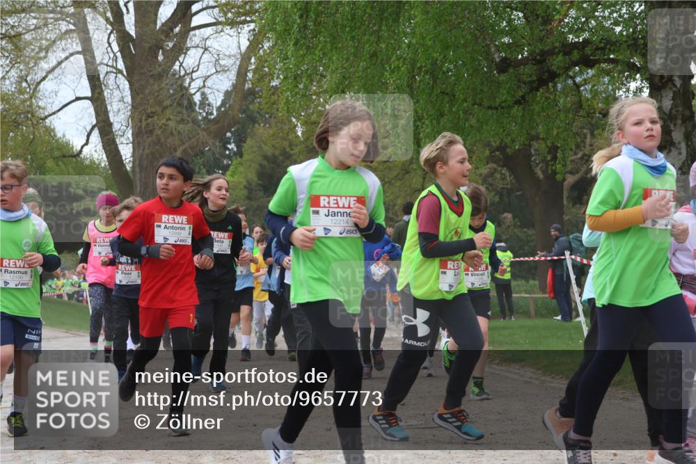 25.04.2026 - Das Zehntel Zöllner http://msf.ph/oto/9657773 25.04.2026 11:42:46 Laufen 12156, 12214, 10999 meine-sportfotos.de