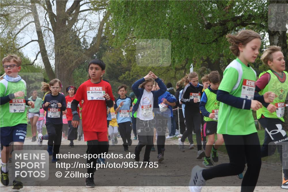 25.04.2026 - Das Zehntel Zöllner http://msf.ph/oto/9657785 25.04.2026 11:42:46 Laufen 12156, 10999, 1224, 1949 meine-sportfotos.de