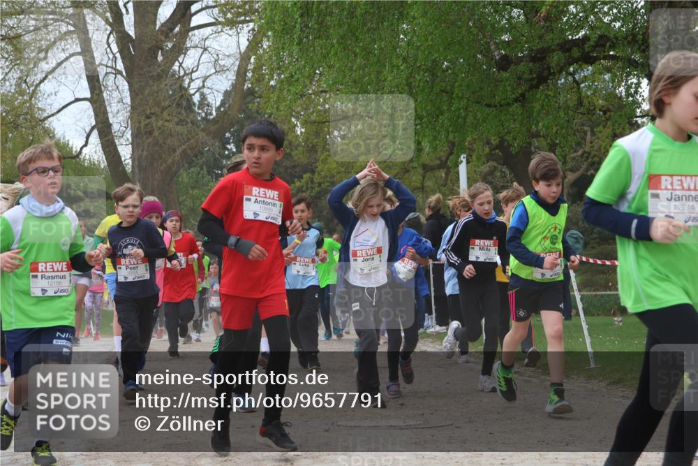 25.04.2026 - Das Zehntel Zöllner http://msf.ph/oto/9657791 25.04.2026 11:42:47 Laufen 12156, 10999, 12214 meine-sportfotos.de