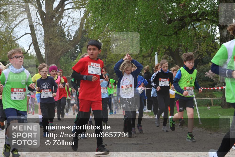 25.04.2026 - Das Zehntel Zöllner http://msf.ph/oto/9657794 25.04.2026 11:42:47 Laufen 12156, 10999 meine-sportfotos.de