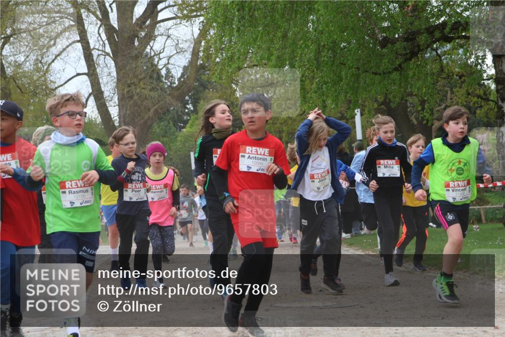 25.04.2026 - Das Zehntel Zöllner http://msf.ph/oto/9657803 25.04.2026 11:42:47 Laufen 12156, 10999, 1949, 11998 meine-sportfotos.de