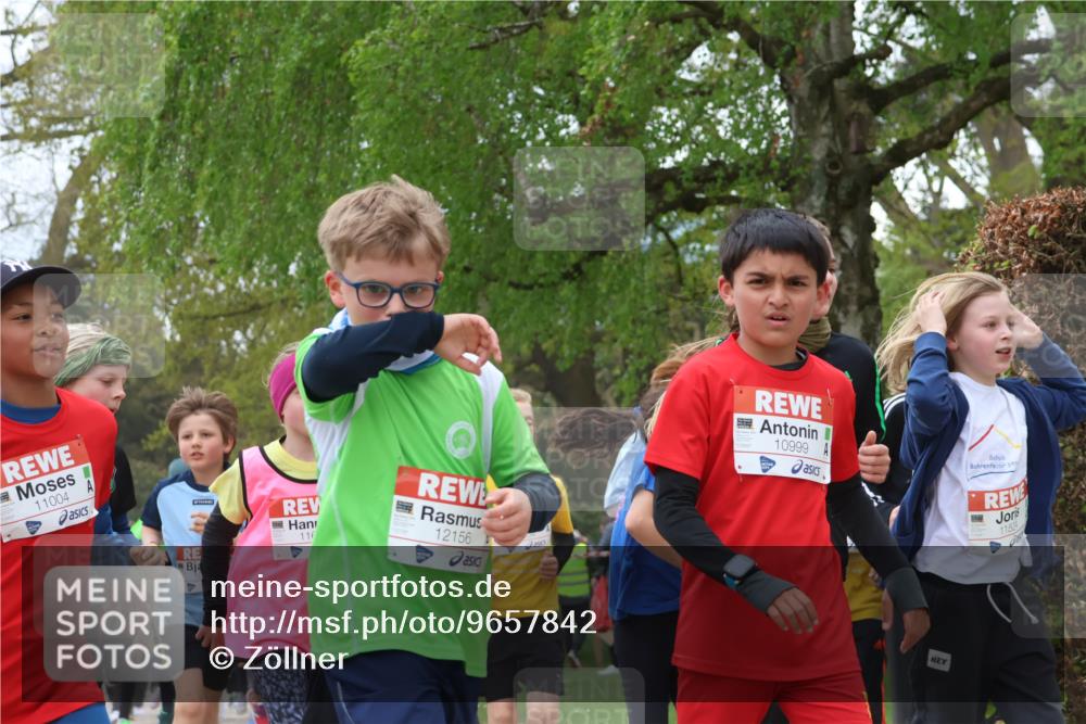 25.04.2026 - Das Zehntel Zöllner http://msf.ph/oto/9657842 25.04.2026 11:42:48 Laufen 11004, 00, 116, 12156, 10999, 1154 meine-sportfotos.de