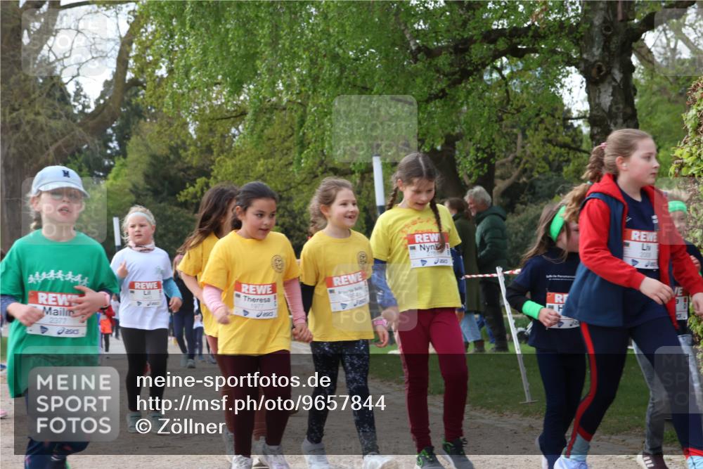 25.04.2026 - Das Zehntel Zöllner http://msf.ph/oto/9657844 25.04.2026 07:48:10 Laufen 2377, 1977, 2250, 2008 meine-sportfotos.de