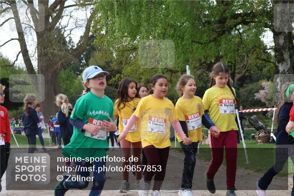 25.04.2026 - Das Zehntel Zöllner http://msf.ph/oto/9657853 25.04.2026 07:48:11 Laufen 1977, 1954, 2757 meine-sportfotos.de