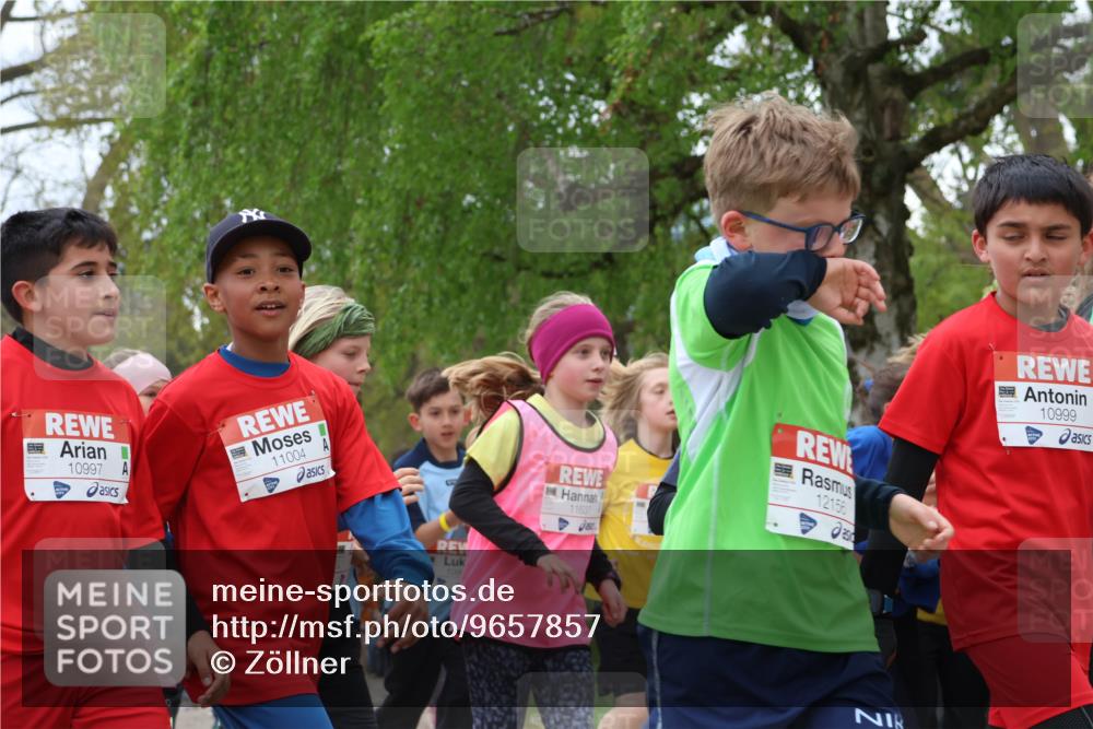 25.04.2026 - Das Zehntel Zöllner http://msf.ph/oto/9657857 25.04.2026 11:42:49 Laufen 10997, 11004, 108, 12156, 850, 11637, 10999 meine-sportfotos.de