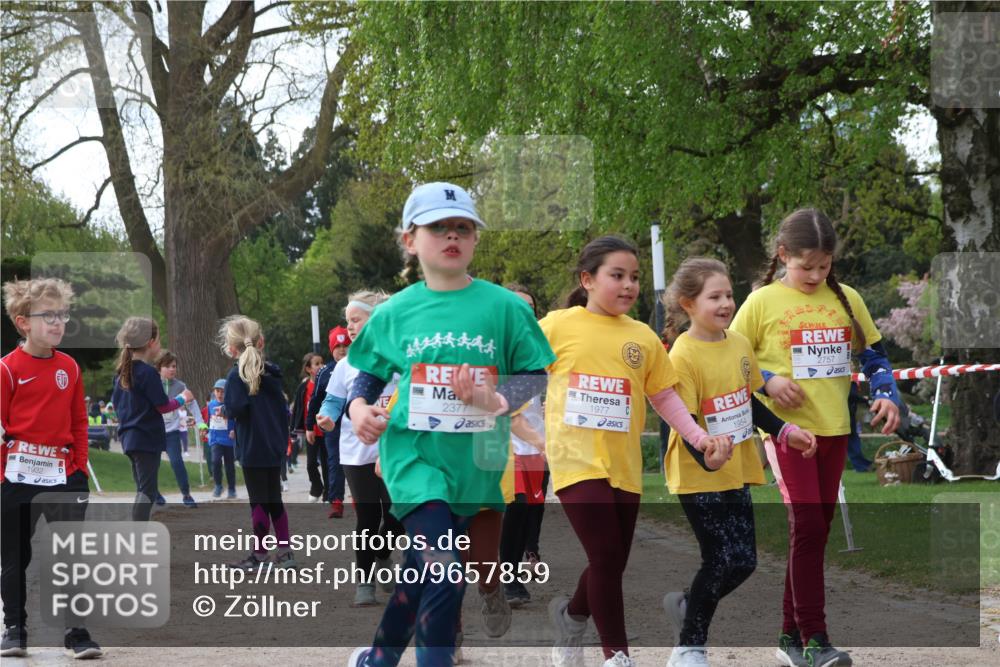 25.04.2026 - Das Zehntel Zöllner http://msf.ph/oto/9657859 25.04.2026 07:48:11 Laufen 1932, 2377, 1977, 1954, 2757 meine-sportfotos.de