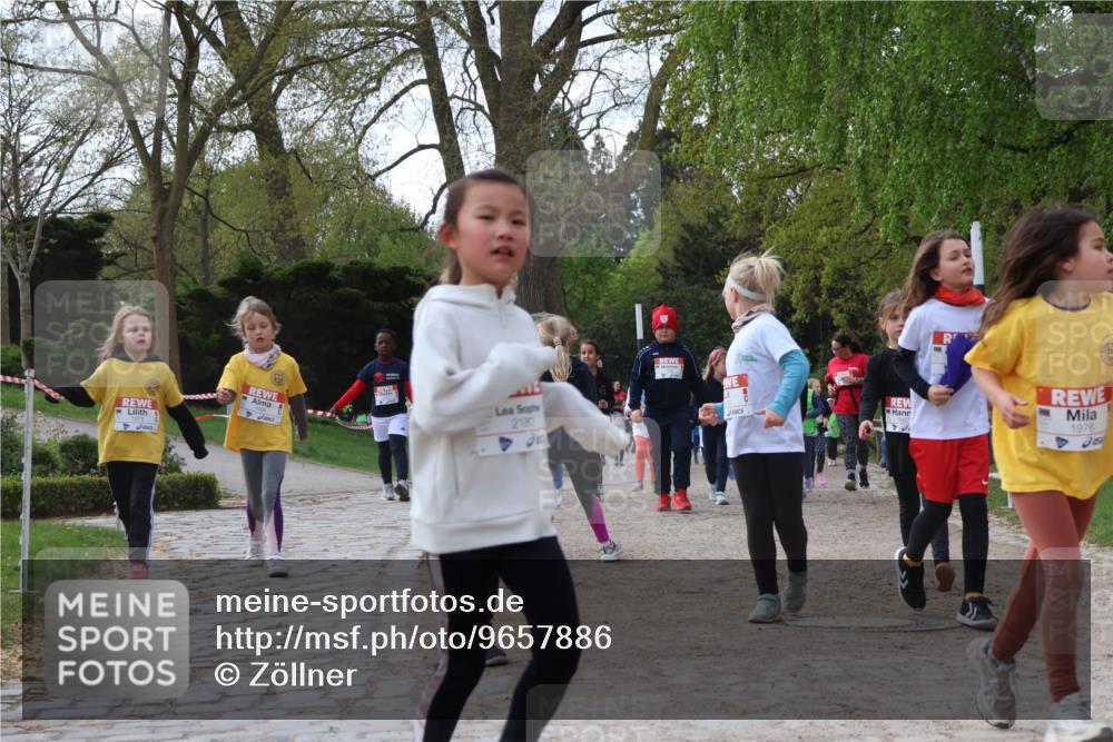 25.04.2026 - Das Zehntel Zöllner http://msf.ph/oto/9657886 25.04.2026 07:48:12 Laufen 2183, 1976 meine-sportfotos.de