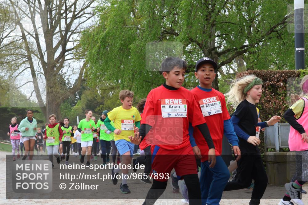 25.04.2026 - Das Zehntel Zöllner http://msf.ph/oto/9657893 25.04.2026 11:42:49 Laufen 12275, 10997, 11004 meine-sportfotos.de