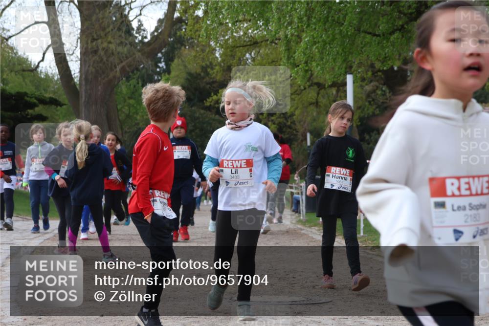 25.04.2026 - Das Zehntel Zöllner http://msf.ph/oto/9657904 25.04.2026 07:48:13 Laufen 3483, 1667, 2183 meine-sportfotos.de