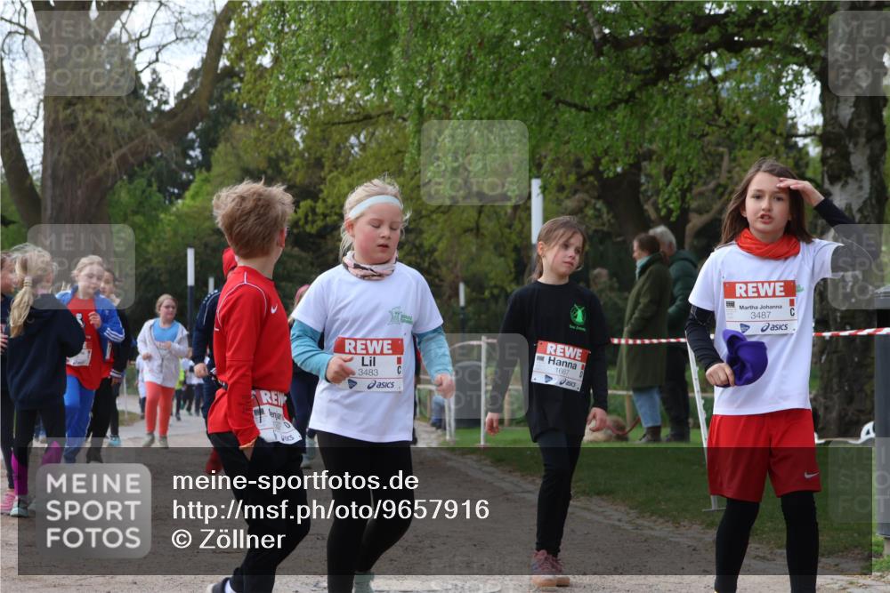 25.04.2026 - Das Zehntel Zöllner http://msf.ph/oto/9657916 25.04.2026 07:48:13 Laufen 3483, 1667, 3487 meine-sportfotos.de