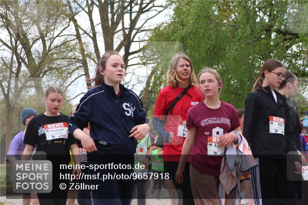 25.04.2026 - Das Zehntel Zöllner http://msf.ph/oto/9657918 25.04.2026 13:45:20 Laufen 18122, 16335, 16127, 15337 meine-sportfotos.de