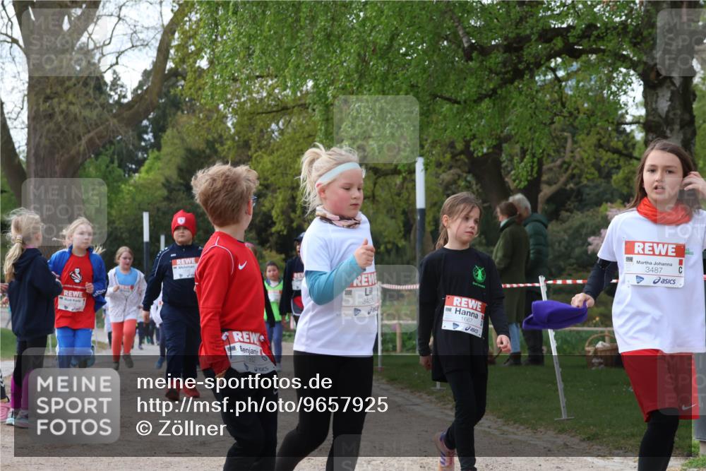 25.04.2026 - Das Zehntel Zöllner http://msf.ph/oto/9657925 25.04.2026 07:48:13 Laufen 1932, 3483, 1667, 3487 meine-sportfotos.de