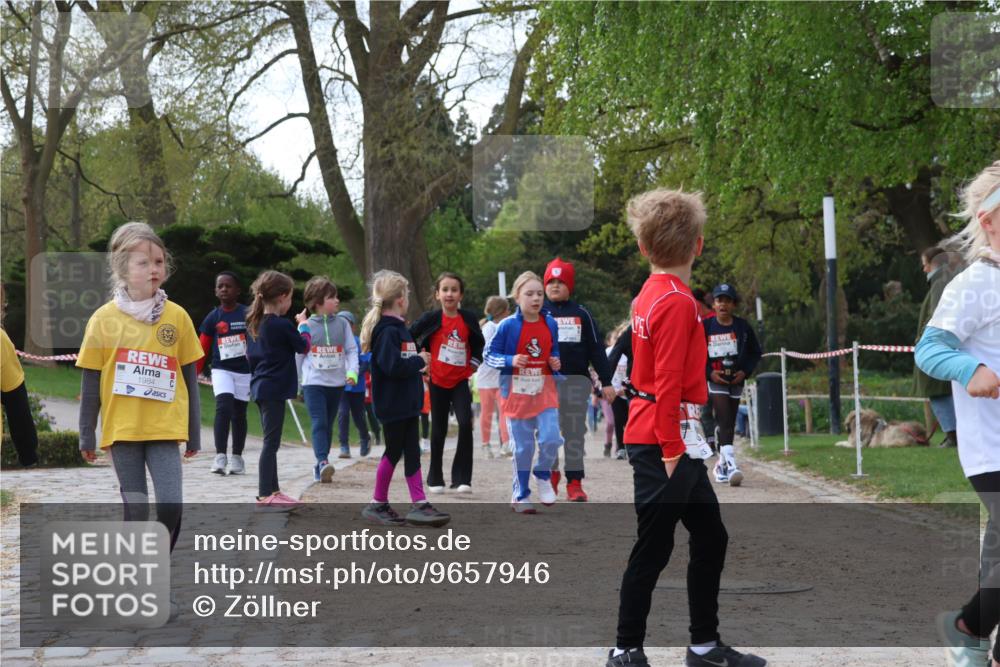 25.04.2026 - Das Zehntel Zöllner http://msf.ph/oto/9657946 25.04.2026 07:48:14 Laufen 1984 meine-sportfotos.de