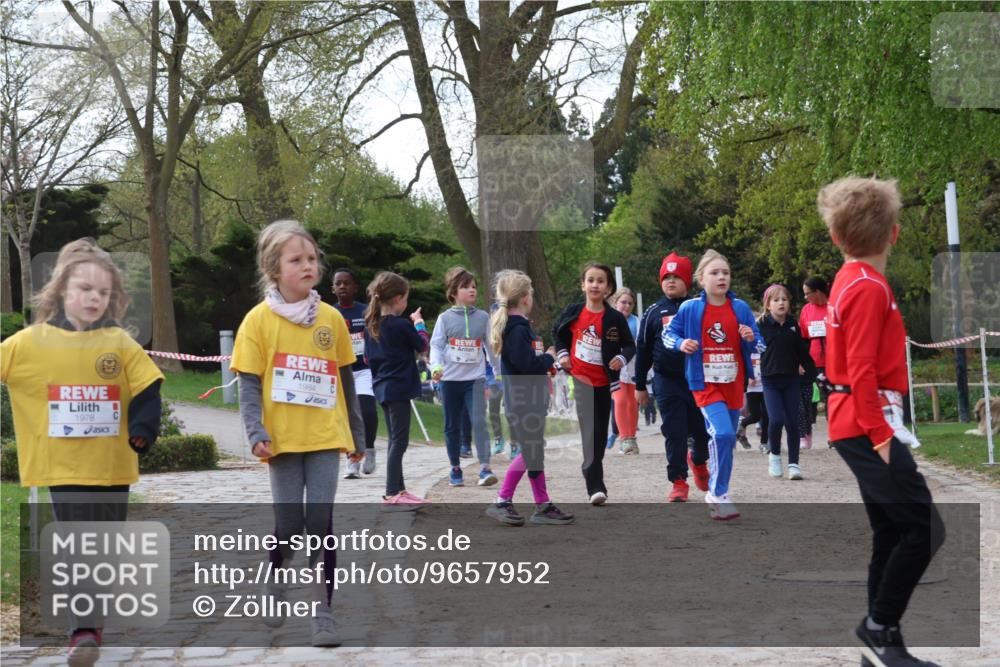25.04.2026 - Das Zehntel Zöllner http://msf.ph/oto/9657952 25.04.2026 07:48:15 Laufen 1978, 1984 meine-sportfotos.de