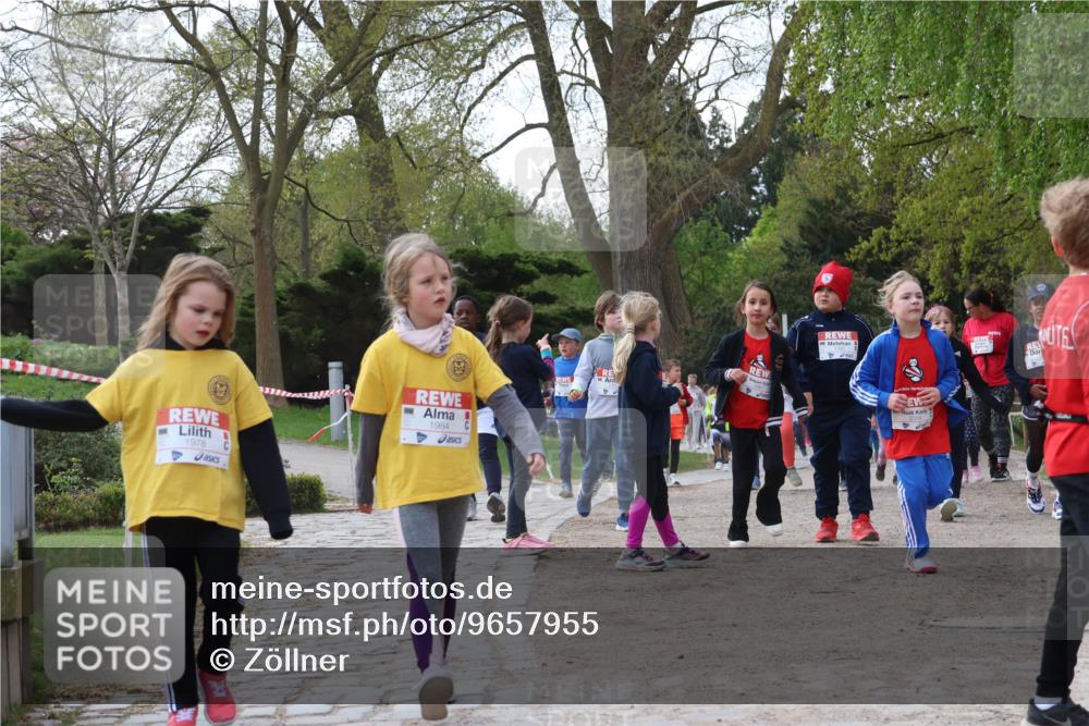 25.04.2026 - Das Zehntel Zöllner http://msf.ph/oto/9657955 25.04.2026 07:48:15 Laufen 1978, 1984 meine-sportfotos.de