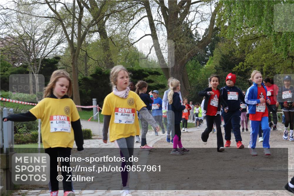 25.04.2026 - Das Zehntel Zöllner http://msf.ph/oto/9657961 25.04.2026 07:48:15 Laufen 1978, 1984 meine-sportfotos.de