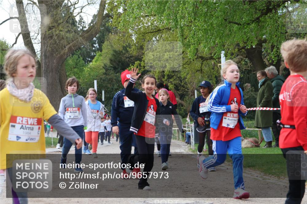25.04.2026 - Das Zehntel Zöllner http://msf.ph/oto/9657973 25.04.2026 07:48:16 Laufen 1984, 2558 meine-sportfotos.de