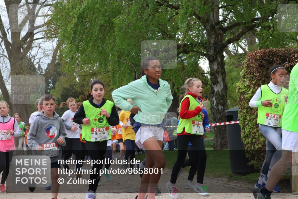 25.04.2026 - Das Zehntel Zöllner http://msf.ph/oto/9658001 25.04.2026 11:42:53 Laufen 10186, 1949, 12022, 7, 12034, 8503 meine-sportfotos.de