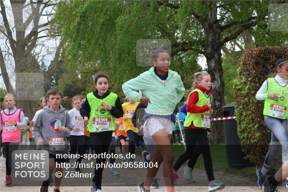 25.04.2026 - Das Zehntel Zöllner http://msf.ph/oto/9658004 25.04.2026 11:42:53 Laufen 11606, 1949, 12022, 10186, 250, 1949, 12034 meine-sportfotos.de