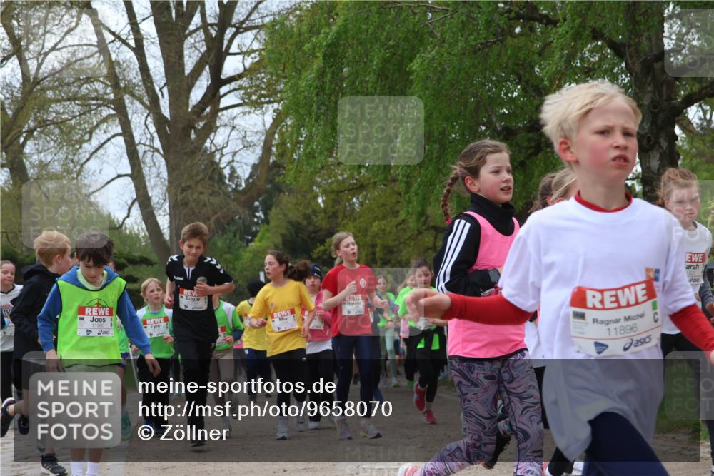 25.04.2026 - Das Zehntel Zöllner http://msf.ph/oto/9658070 25.04.2026 11:42:55 Laufen 15, 11990, 11896, 1525 meine-sportfotos.de