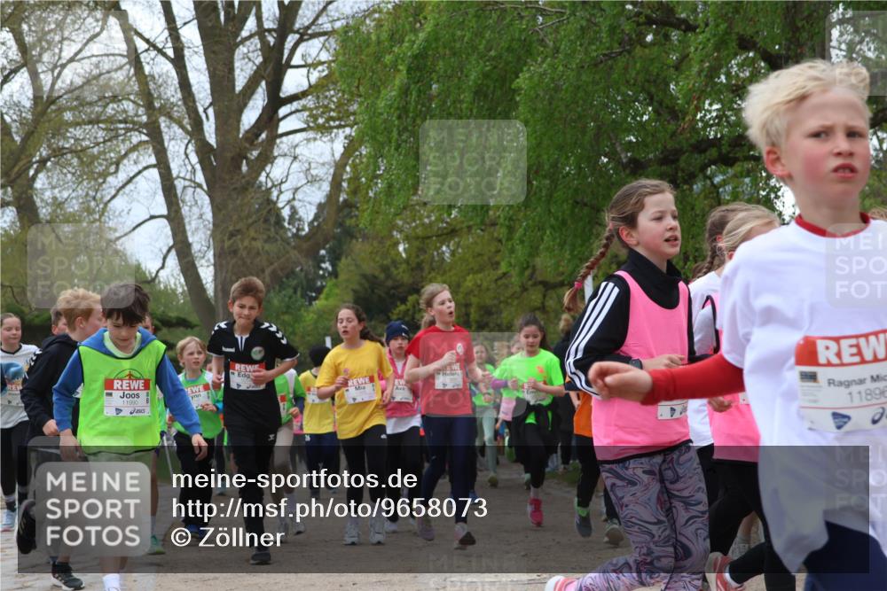 25.04.2026 - Das Zehntel Zöllner http://msf.ph/oto/9658073 25.04.2026 11:42:55 Laufen 11990, 11896 meine-sportfotos.de
