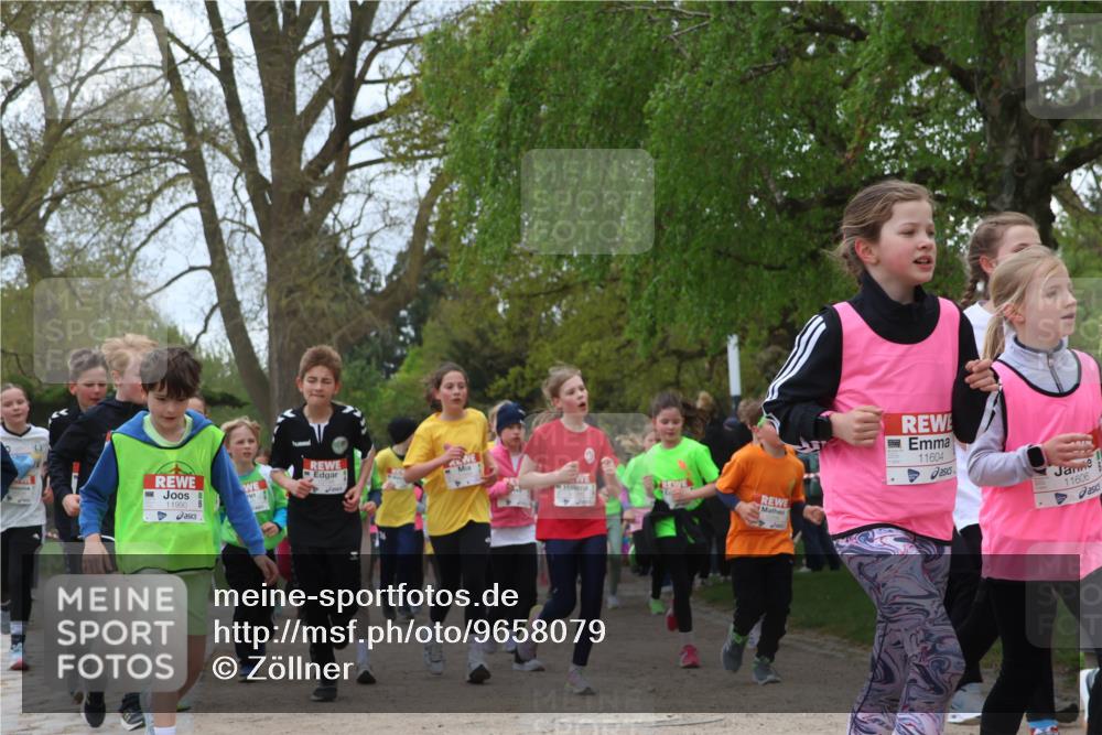 25.04.2026 - Das Zehntel Zöllner http://msf.ph/oto/9658079 25.04.2026 11:42:55 Laufen 11990, 11604, 11606 meine-sportfotos.de