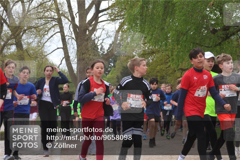 25.04.2026 - Das Zehntel Zöllner http://msf.ph/oto/9658098 25.04.2026 13:45:29 Laufen 15324, 17968, 18313, 18046 meine-sportfotos.de