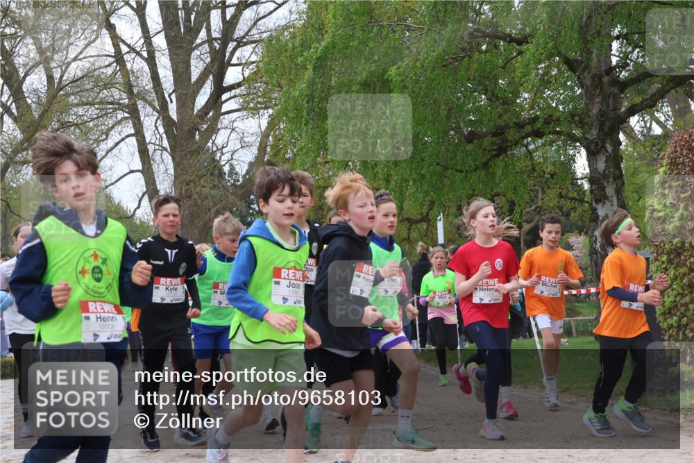 25.04.2026 - Das Zehntel Zöllner http://msf.ph/oto/9658103 25.04.2026 11:42:56 Laufen 11990, 1949, 12006 meine-sportfotos.de