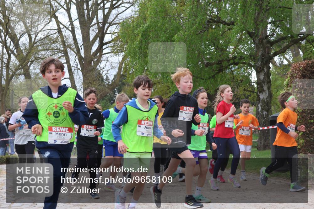 25.04.2026 - Das Zehntel Zöllner http://msf.ph/oto/9658109 25.04.2026 11:42:56 Laufen 1949, 12006, 10143, 11990, 10356 meine-sportfotos.de