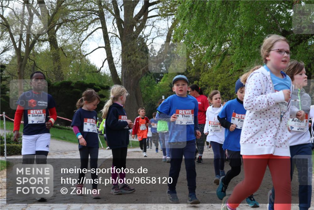 25.04.2026 - Das Zehntel Zöllner http://msf.ph/oto/9658120 25.04.2026 07:48:21 Laufen 1800, 2194, 2115, 2113 meine-sportfotos.de