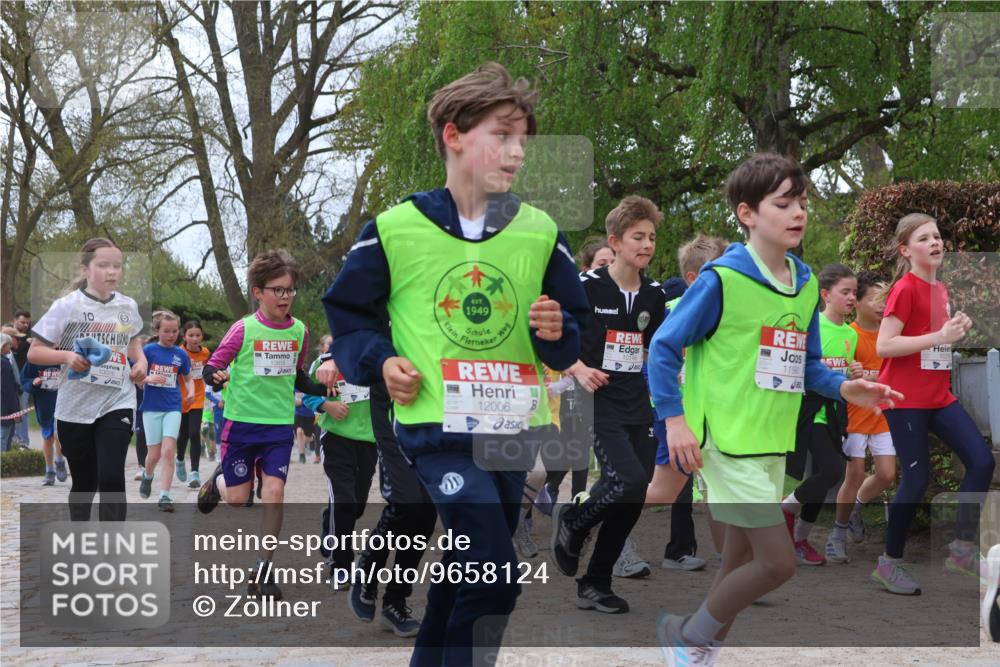 25.04.2026 - Das Zehntel Zöllner http://msf.ph/oto/9658124 25.04.2026 11:42:57 Laufen 10, 10026, 1949, 12006, 11990 meine-sportfotos.de