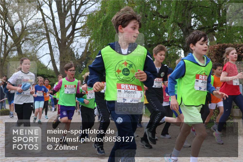25.04.2026 - Das Zehntel Zöllner http://msf.ph/oto/9658127 25.04.2026 11:42:57 Laufen 10, 1949, 12006, 11990 meine-sportfotos.de