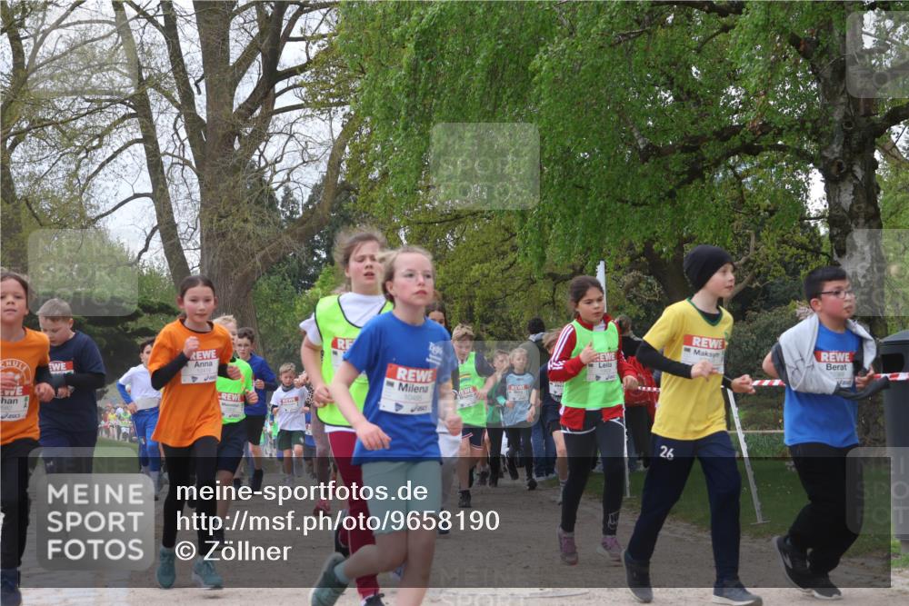 25.04.2026 - Das Zehntel Zöllner http://msf.ph/oto/9658190 25.04.2026 11:42:59 Laufen 10485, 0369, 26 meine-sportfotos.de