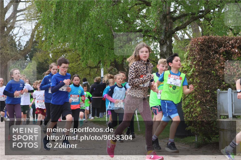 25.04.2026 - Das Zehntel Zöllner http://msf.ph/oto/9658304 25.04.2026 11:43:02 Laufen 12014, 1949 meine-sportfotos.de