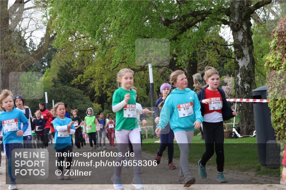 25.04.2026 - Das Zehntel Zöllner http://msf.ph/oto/9658306 25.04.2026 07:48:31 Laufen 1980, 1982, 1960, 250 meine-sportfotos.de