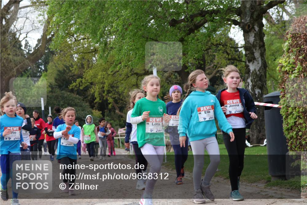 25.04.2026 - Das Zehntel Zöllner http://msf.ph/oto/9658312 25.04.2026 07:48:31 Laufen 3726, 1982, 1960, 1980 meine-sportfotos.de