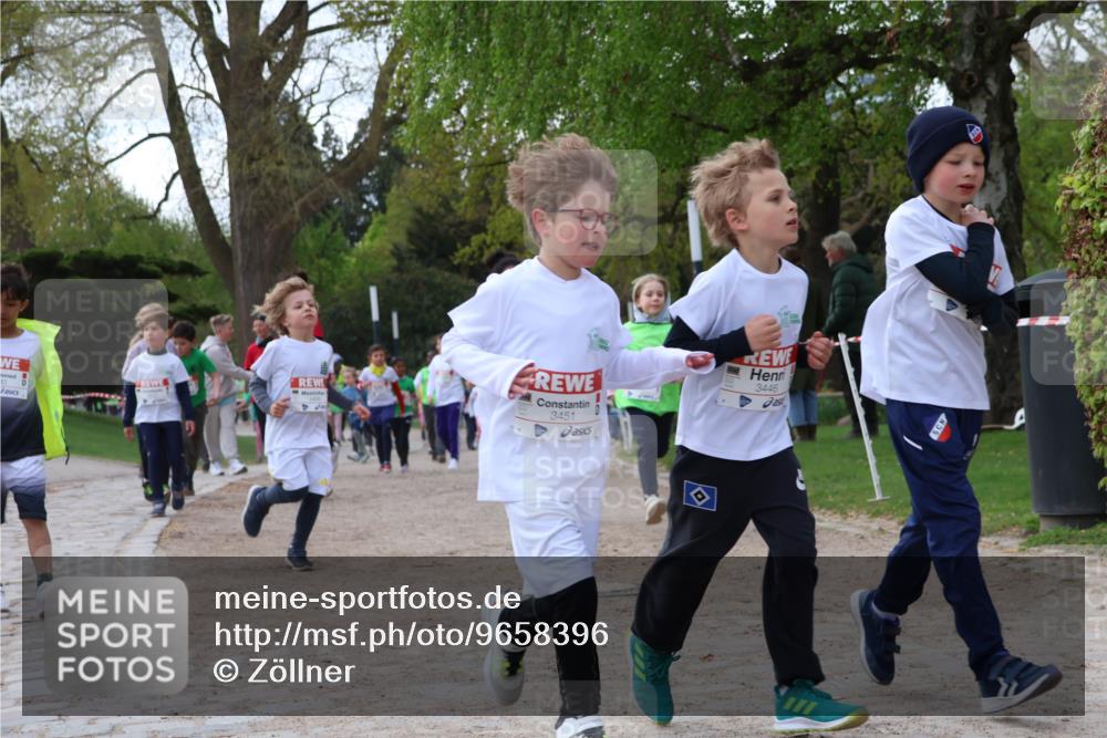 25.04.2026 - Das Zehntel Zöllner http://msf.ph/oto/9658396 25.04.2026 07:48:35 Laufen 30, 3451, 3446 meine-sportfotos.de