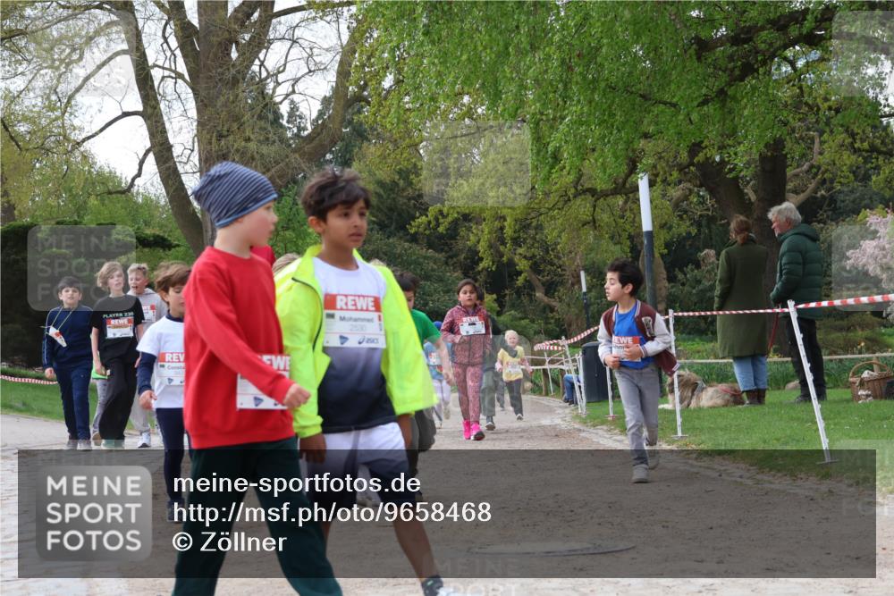 25.04.2026 - Das Zehntel Zöllner http://msf.ph/oto/9658468 25.04.2026 07:48:37 Laufen 230, 2530 meine-sportfotos.de