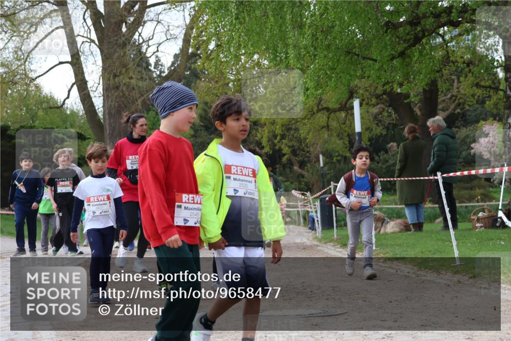 25.04.2026 - Das Zehntel Zöllner http://msf.ph/oto/9658477 25.04.2026 07:48:38 Laufen 230, 2545, 2530 meine-sportfotos.de