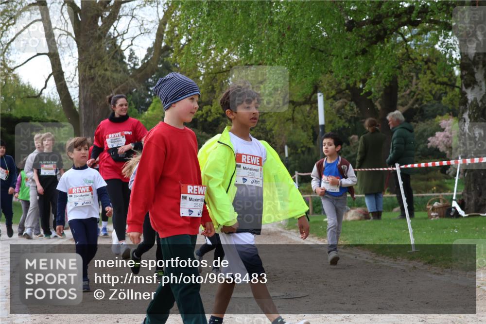 25.04.2026 - Das Zehntel Zöllner http://msf.ph/oto/9658483 25.04.2026 07:48:38 Laufen 230, 3437, 2545, 2530 meine-sportfotos.de