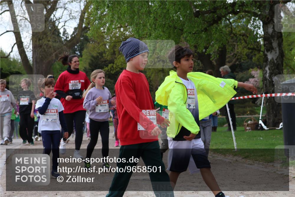 25.04.2026 - Das Zehntel Zöllner http://msf.ph/oto/9658501 25.04.2026 07:48:38 Laufen 230, 3437, 25 meine-sportfotos.de