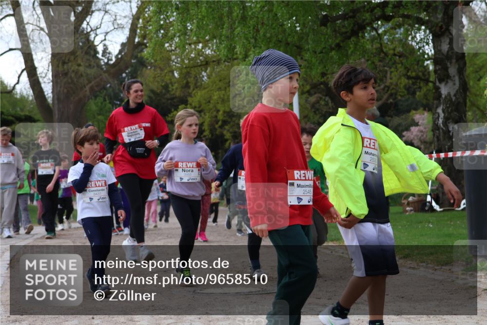 25.04.2026 - Das Zehntel Zöllner http://msf.ph/oto/9658510 25.04.2026 07:48:39 Laufen 231, 3437, 2545, 2530 meine-sportfotos.de