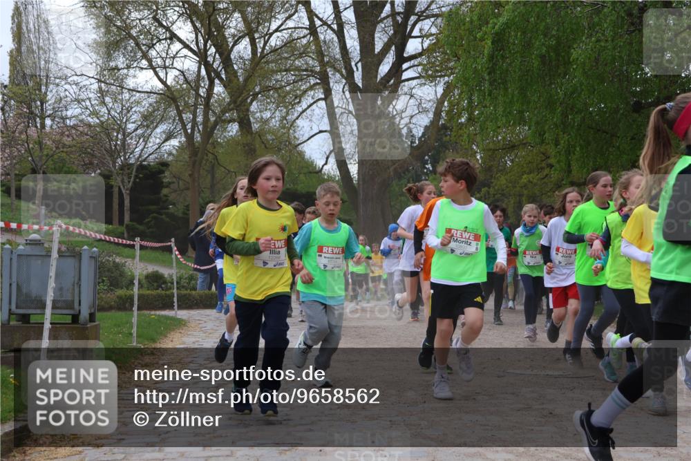 25.04.2026 - Das Zehntel Zöllner http://msf.ph/oto/9658562 25.04.2026 11:43:09 Laufen 12268, 10794, 1 meine-sportfotos.de
