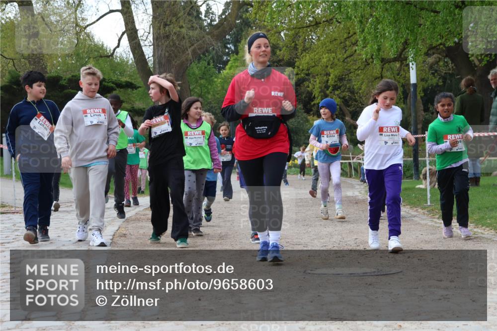 25.04.2026 - Das Zehntel Zöllner http://msf.ph/oto/9658603 25.04.2026 07:48:43 Laufen 211 meine-sportfotos.de