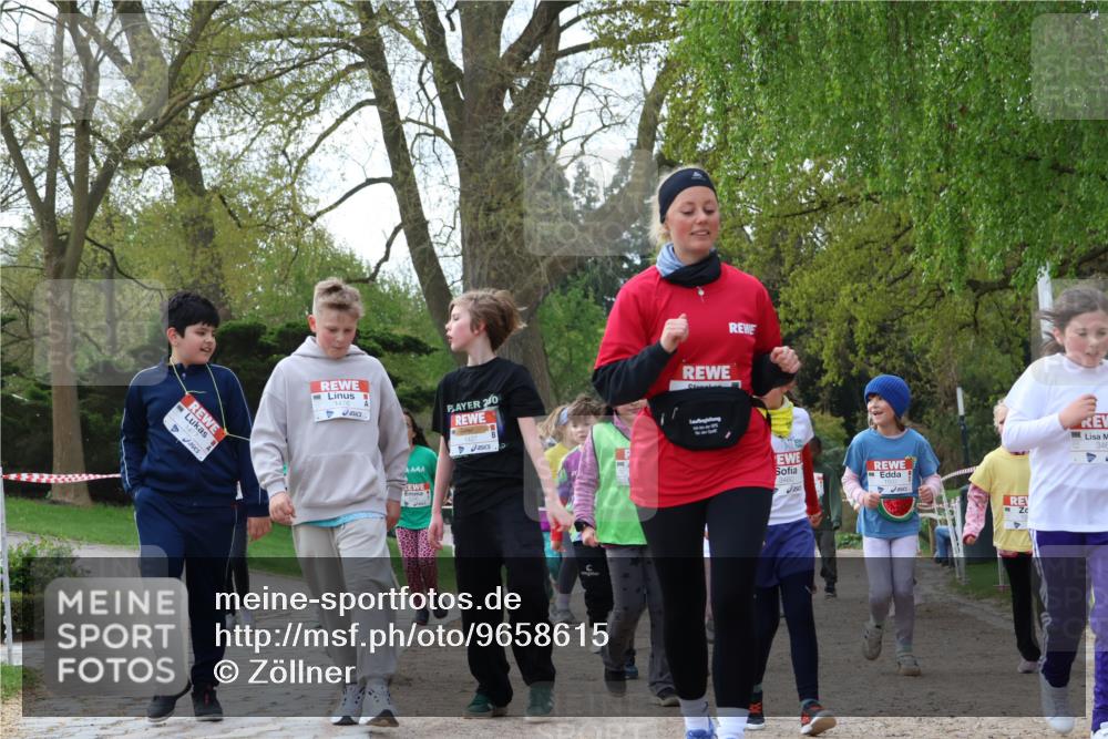 25.04.2026 - Das Zehntel Zöllner http://msf.ph/oto/9658615 25.04.2026 07:48:44 Laufen 1476, 20, 3460, 346 meine-sportfotos.de