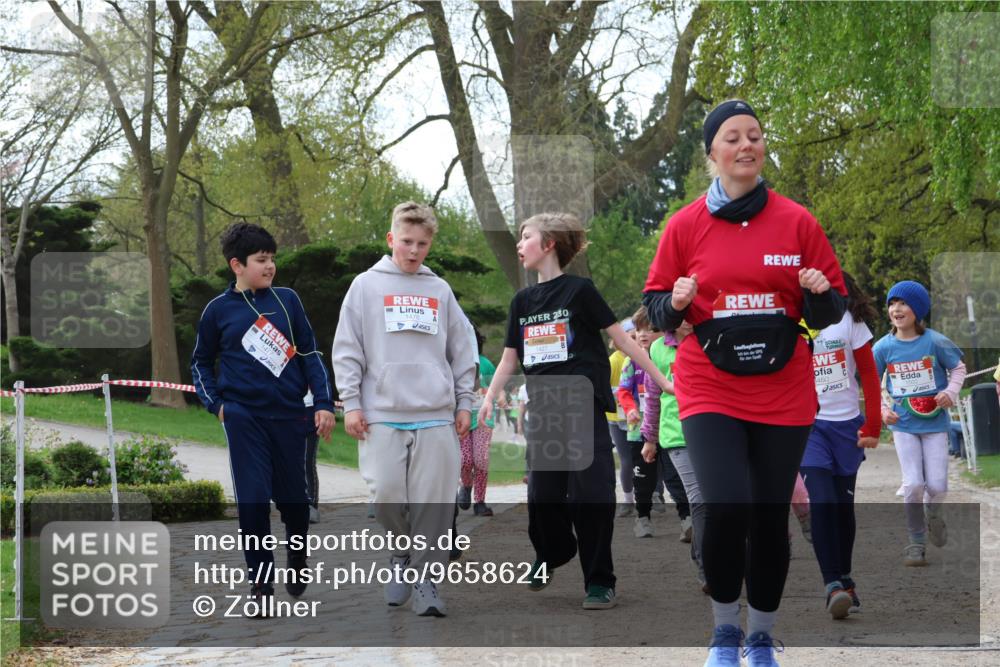 25.04.2026 - Das Zehntel Zöllner http://msf.ph/oto/9658624 25.04.2026 07:48:45 Laufen 230, 8460 meine-sportfotos.de