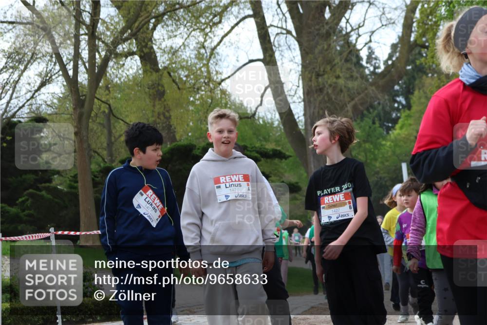 25.04.2026 - Das Zehntel Zöllner http://msf.ph/oto/9658633 25.04.2026 07:48:45 Laufen 1477, 1476, 250, 1427 meine-sportfotos.de